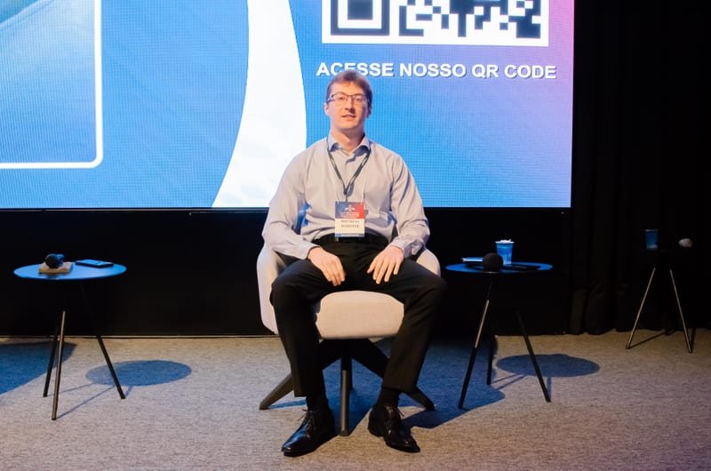 Dr. Matheus Kiszka Scheffer como palestrante em curso intensivo de cardiologia